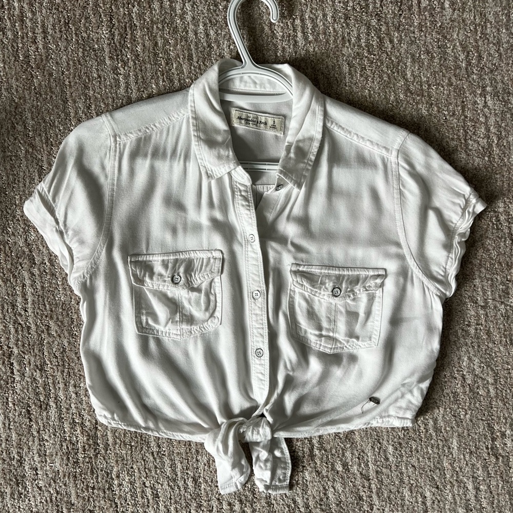 Abercrombie & fitch cropped tie front top size S